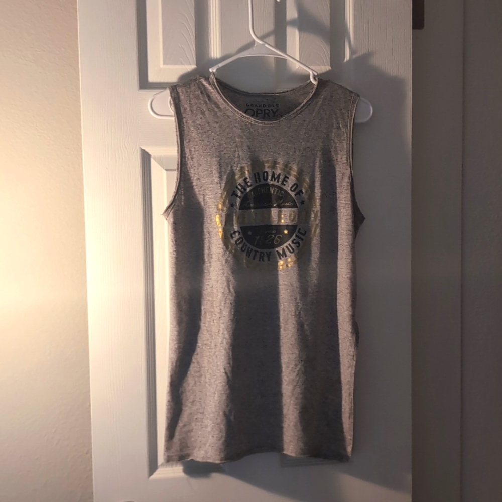 Sleeveless shirt